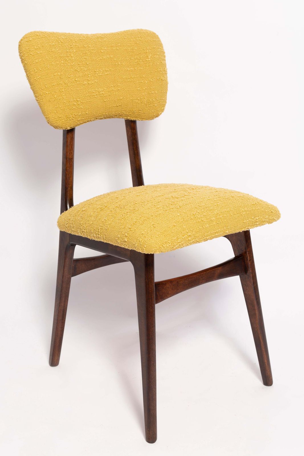 Set Van Acht Mid Century 'Butterfly' Eetkamerstoelen, Geel Bouclé, Europa, Ca. Jaren 1960 photo for sale