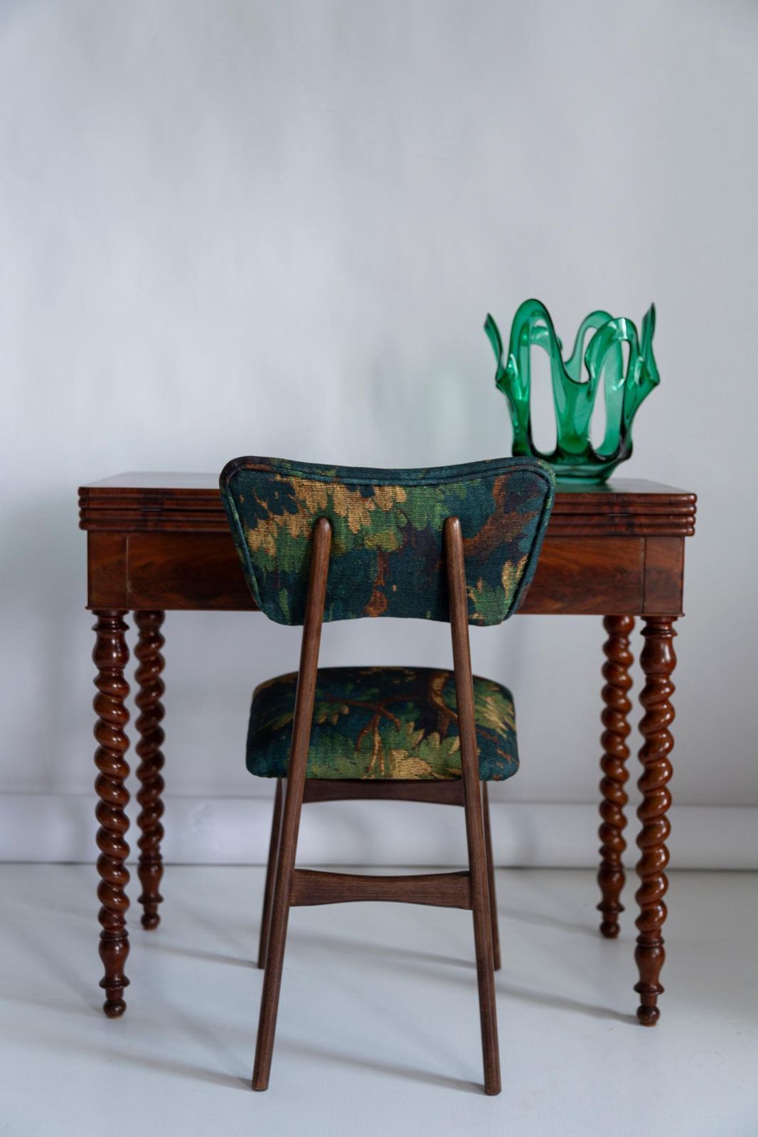 Set Of Eight Midcentury Butterfly Chairs, Linen Schwarzwald Dedar, Europe, 1960s photo for sale