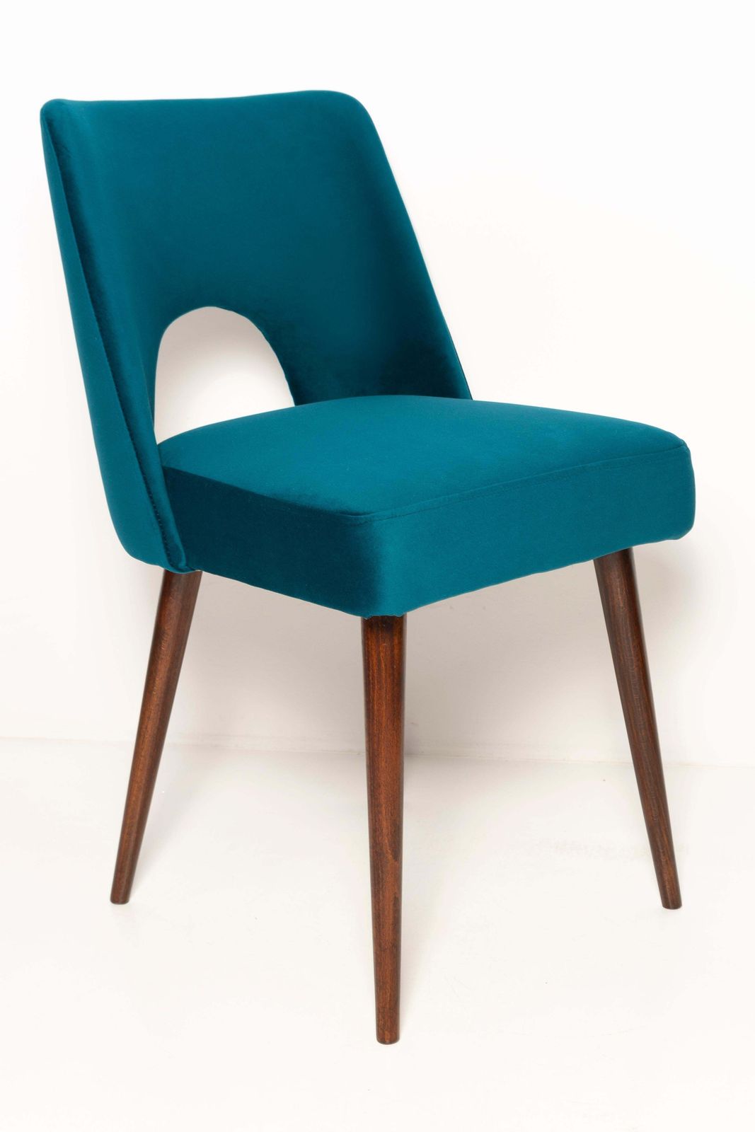 Set Van Tien Mid Century 'Shell' Stoelen In Smaragdgroen Velours, Europa, Jaren 1960 photo furniture