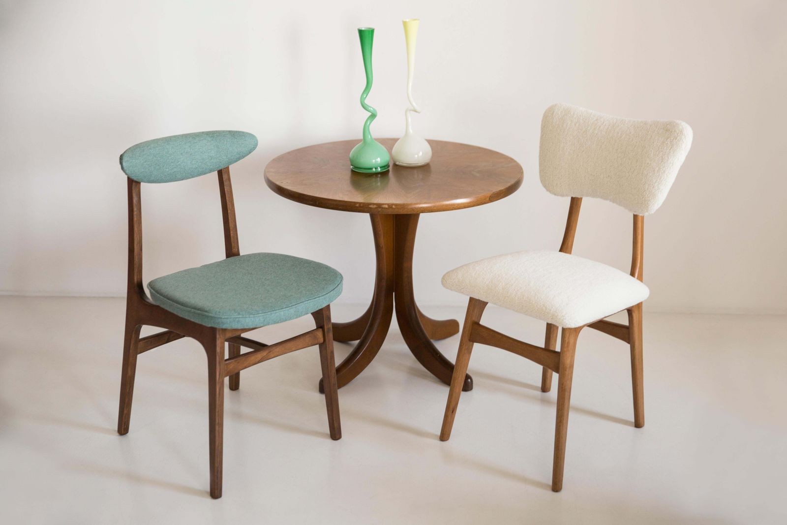 Set Of Twelve Mid Century Butterfly Chairs, Boucle, Light Wood, Europe, 1960s photo Furniture