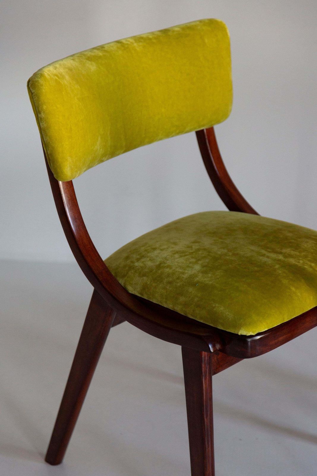 Ten Mid Century Modern Bumerang Chairs, Lime Velvet Plushy Dedar, Poland, 1960s photo Furniture