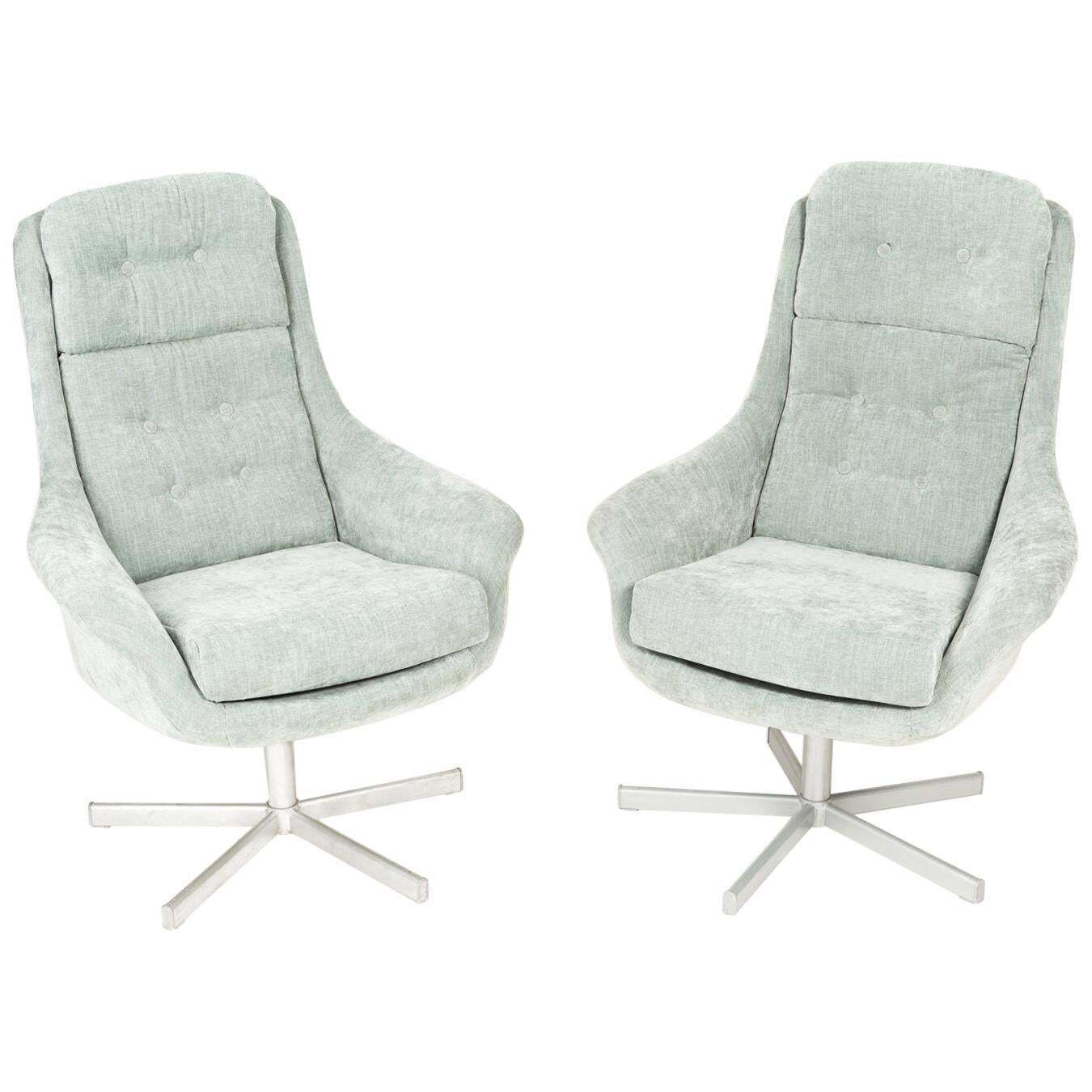 Set Van Twee Vintage Lichtgroene Draaifauteuils, Ca. Jaren 1960