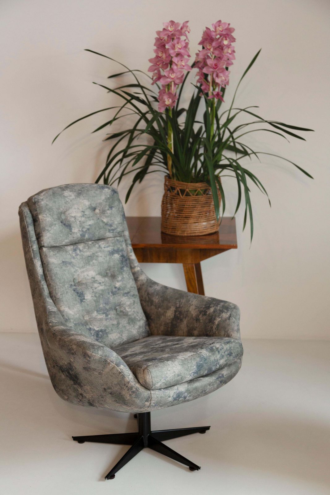 Set Of Two Midcentury Vintage Beige Green Swivel Armchairs, Europe, 1960s photo furniture