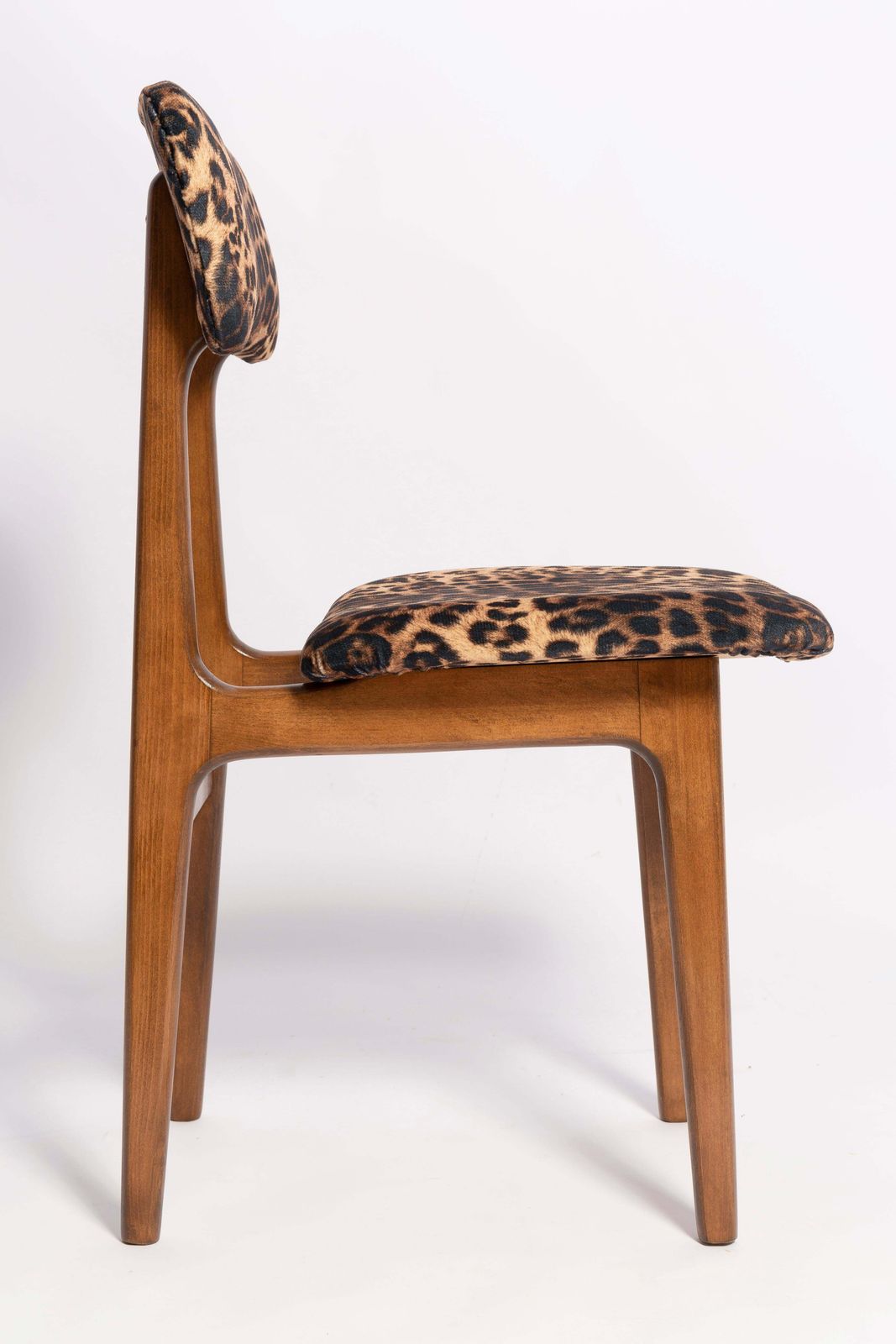 photo vintage Mid Century Table By Jindřich Halabala And Set Of 4 Chairs, Europe, 1960s