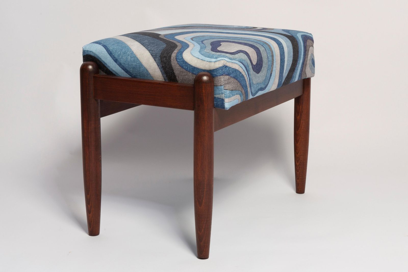 Set Van Twee Blauwe Linnen Mid Century Gfm Krukken, Edmund Homa, Europa, Jaren 1960 photo furniture