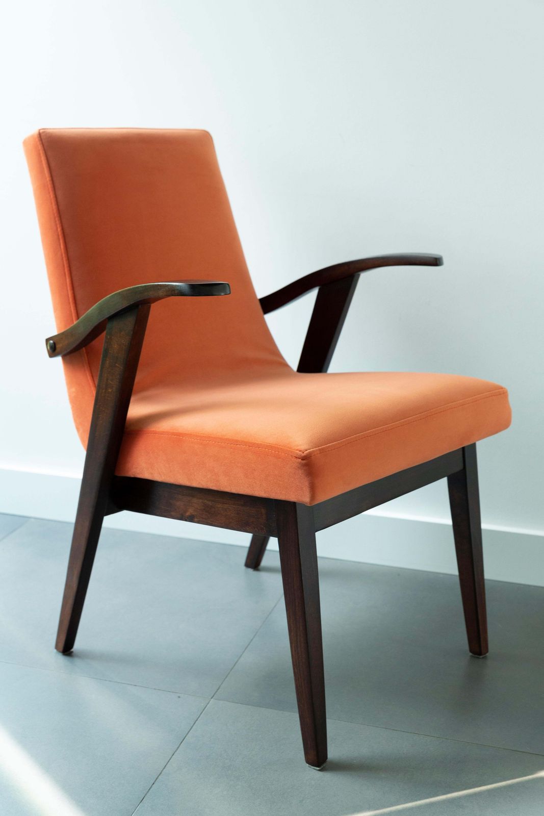 Vintage Oranje Fauteuil Door Mieczyslaw Puchala, Ca. Jaren 1960, 20e Eeuw photo Meubels