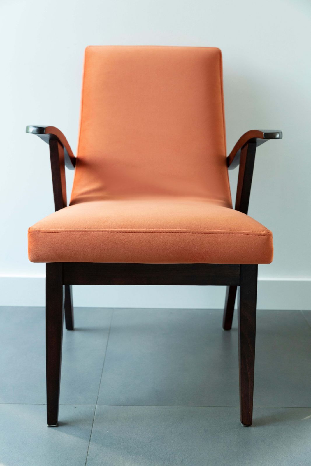 photo for sale Vintage Oranje Fauteuil Door Mieczyslaw Puchala, Ca. Jaren 1960, 20e Eeuw