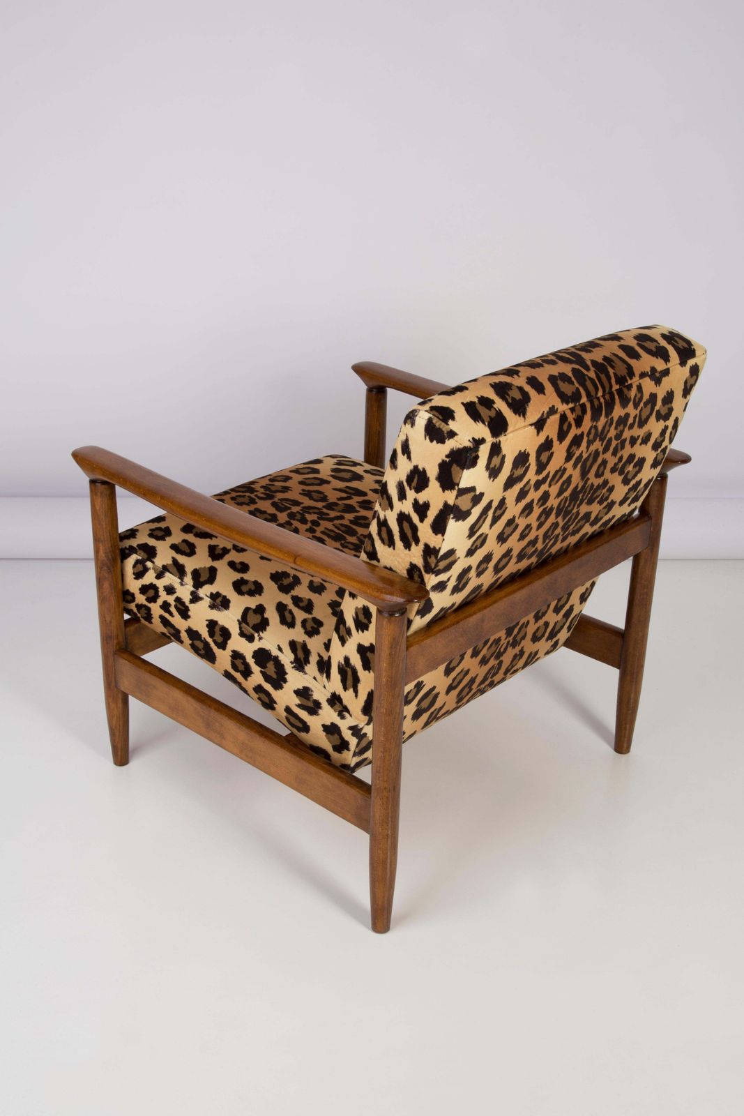 Midcentury Leopard Velvet Armchair, Hollywood Regency, Edmund Homa, 1960s Poland photo vinterior