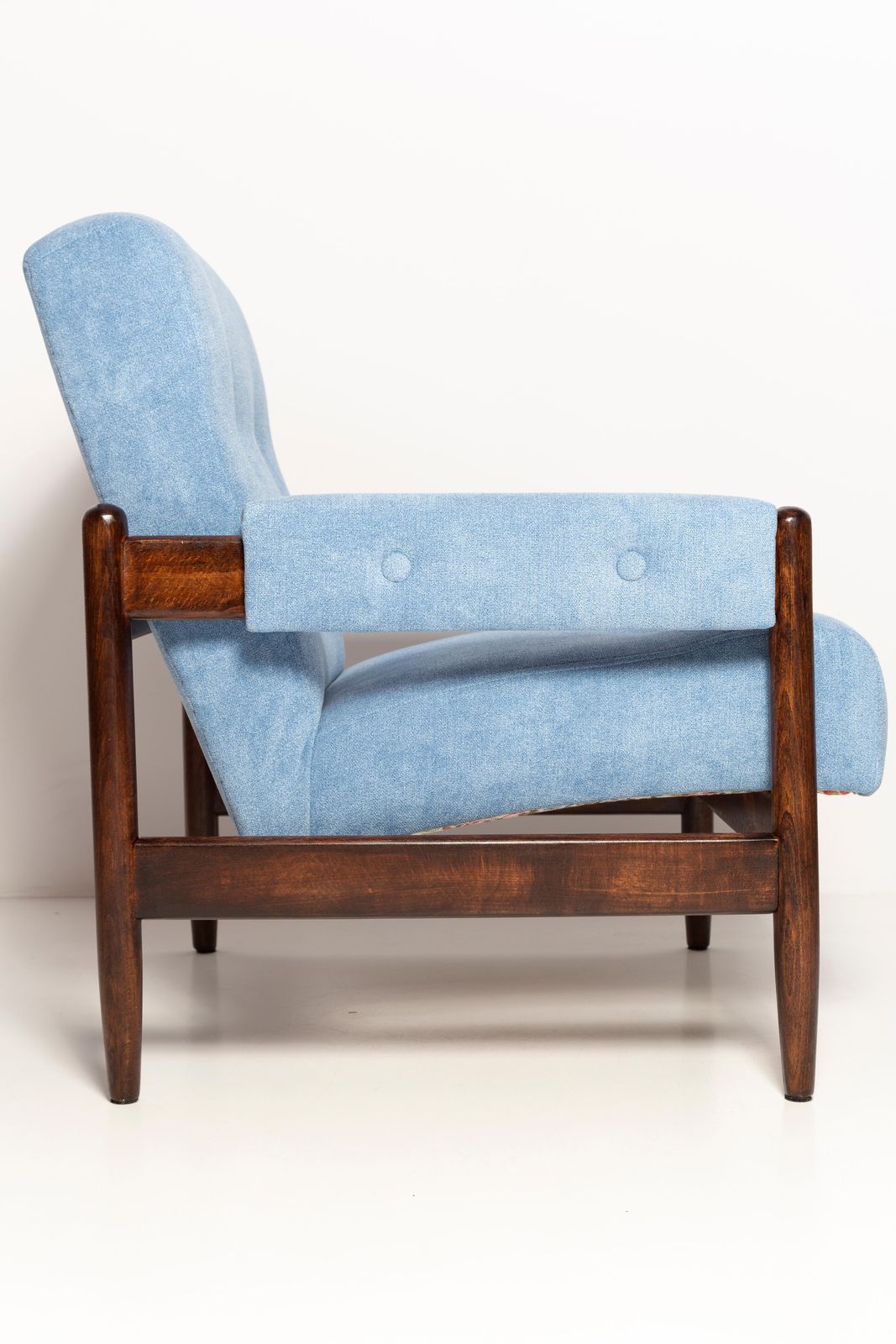 Mid Century Babyblauw Velours Vintage Fauteuil, Walnouthout, Europa, Jaren 1960 photo vintage