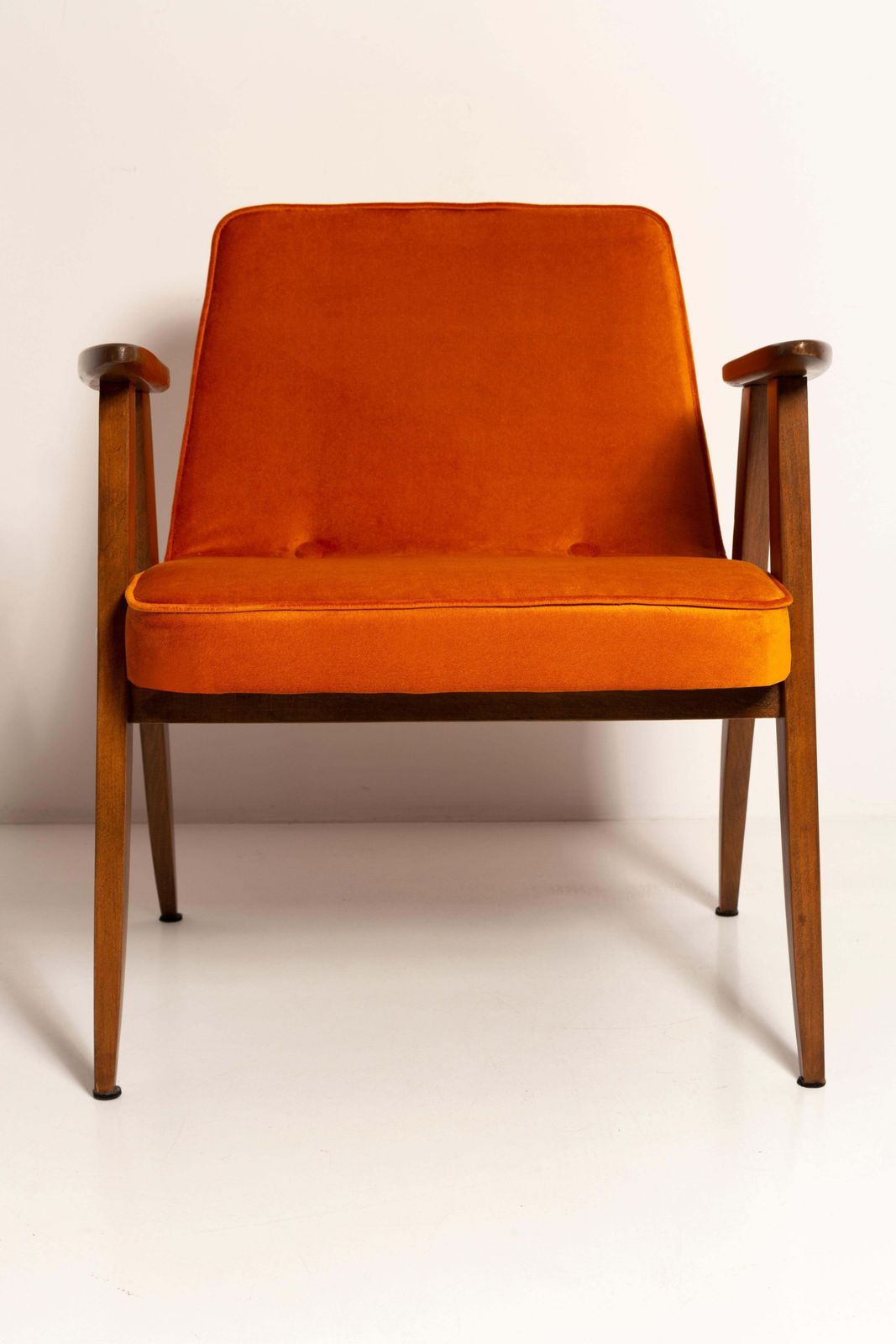 2551.0 Pair Of Mid Century 366 Armchairs In Orange Velvet, Jozef Chierowski, Europe 1960 photo