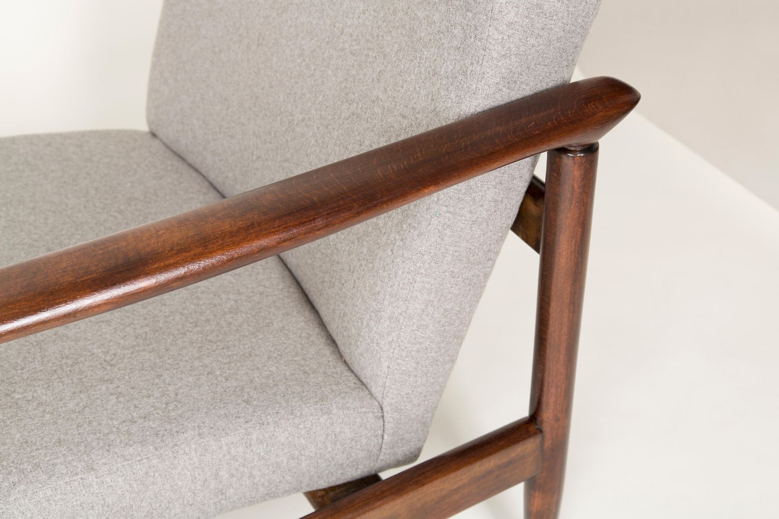 Pair Of Beige Armchairs, Edmund Homa, Gfm 142, 1960s, Poland photo 2721.0