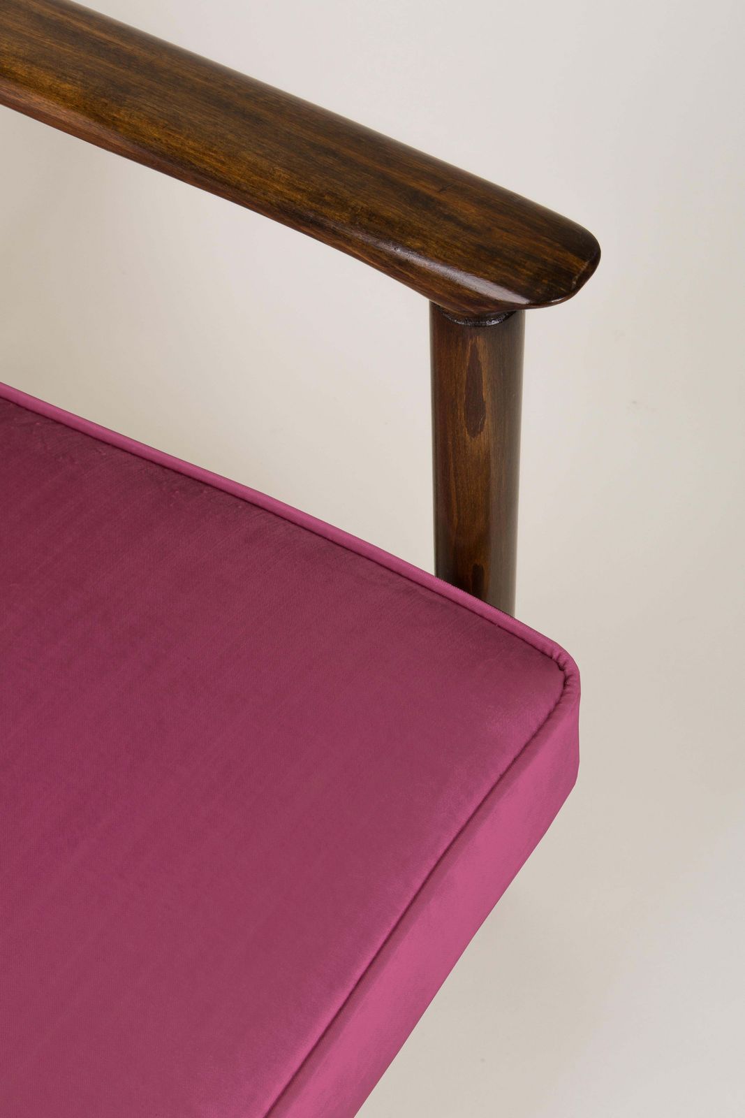 Pair Of Pink Armchairs, Edmund Homa, Gfm 142, 1960s, Poland photo Furniture