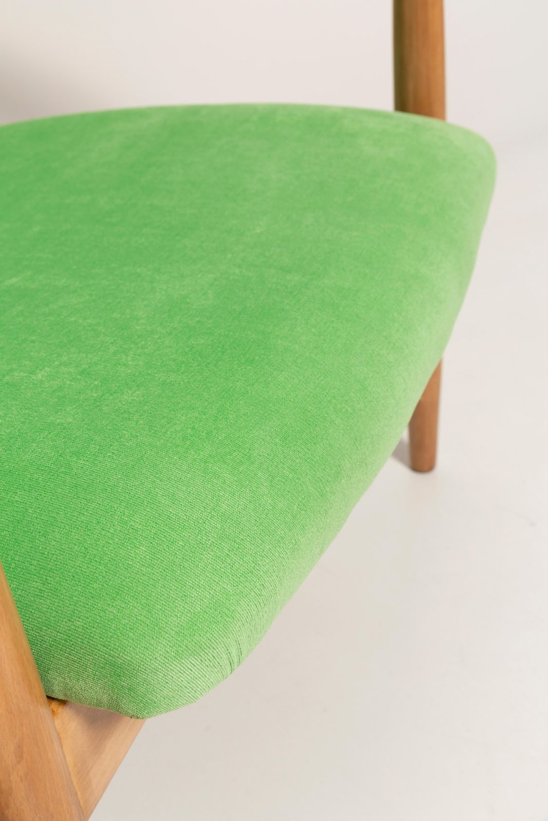 photo for sale Set Van Twee Lichtgroene Velvet Fauteuils, Gfm 64 High, Edmund Homa, Jaren 1960