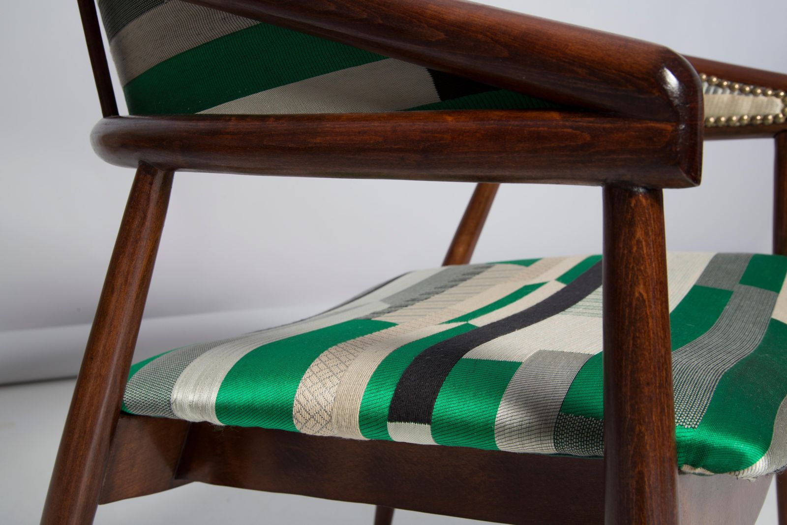 3061.0 Paar Mid Century Radomsko B 3300 Fauteuils, Babelia Jacquard, Jaren 1960, Europa photo