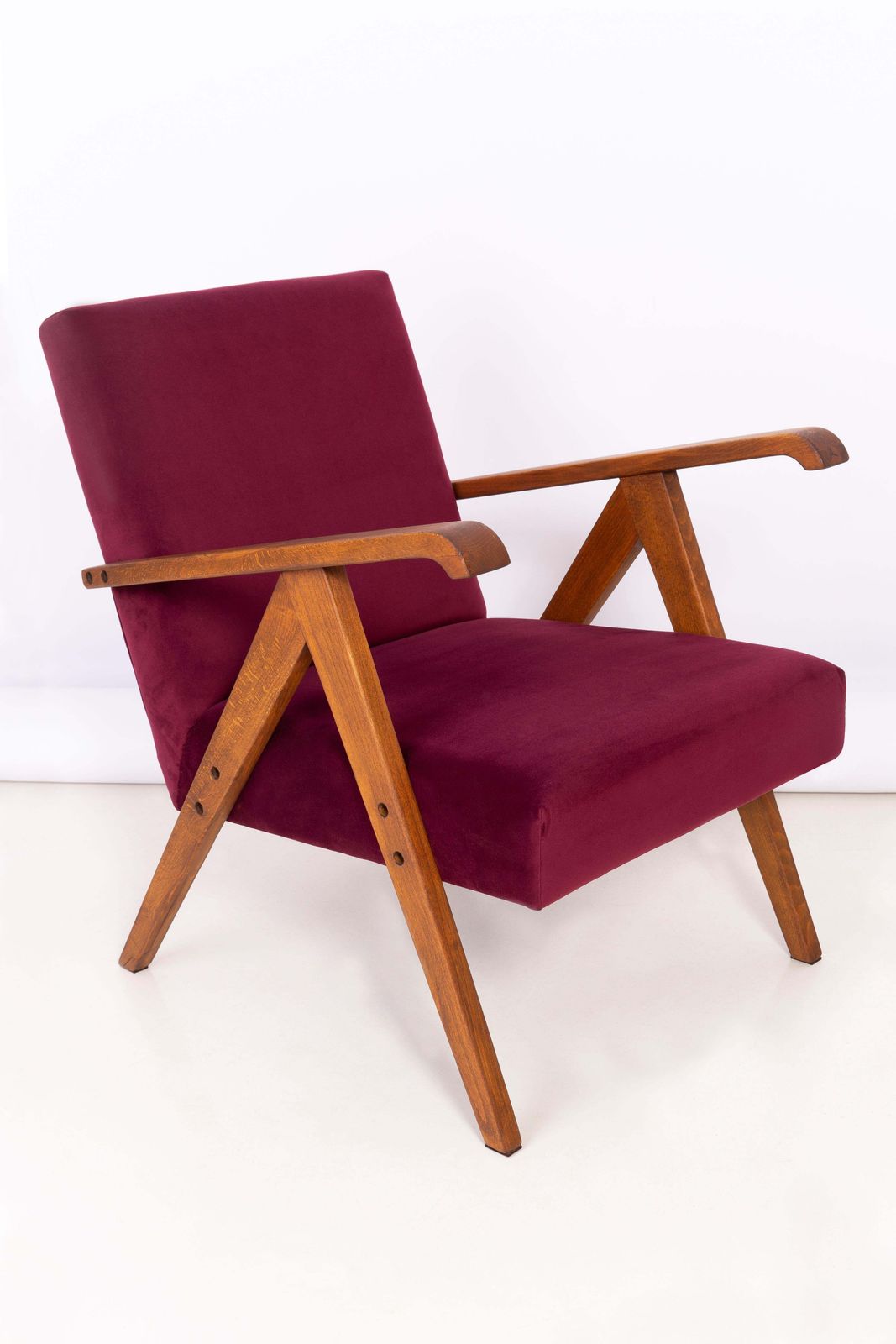 Set Of Four Midcentury Burgundy Velvet Var Armchairs, Europe, 1960s. photo vinterior
