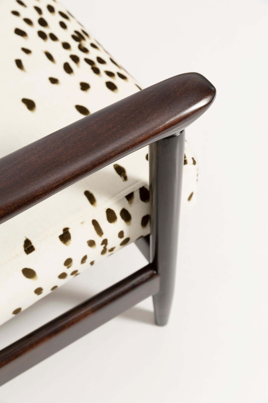 photo furniture Set Van Twee Mid Century Fauteuils Met Dalmatische Velours Bekleding, Door Edmund Homa, Europa, Jaren 1960