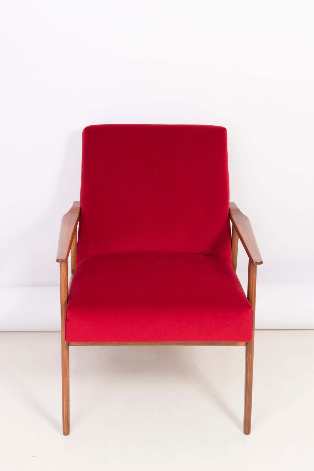 Set Van Vier Mid Century Fauteuils Met Rode Velours Bekleding, Dante, Europa, Jaren 1960 photo Meubels