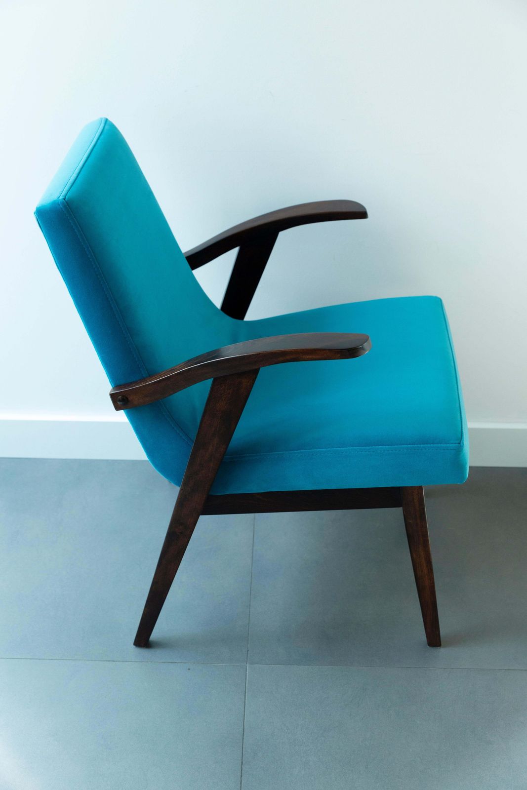 photo furniture Set Of Four Vintage Chairs In Blue Velvet By Mieczyslaw Puchala, 1960s