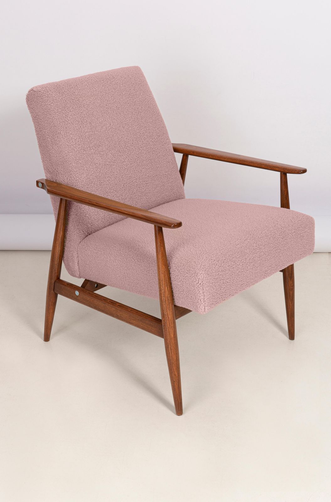 photo furniture Six Dusty Pink Bouclé Dante Armchairs, H. Lis, Europe, 1960s