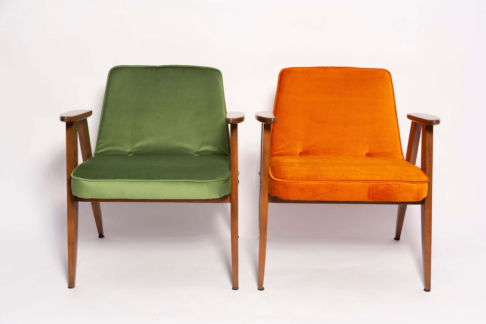 5953.0 Set Van Zes Mid Century 366 Fauteuils, Fluweel, Jozef Chierowski, Europa 1960 photo