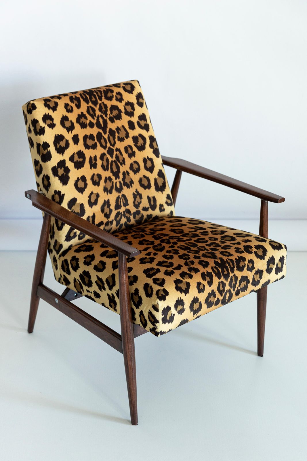 Set Van Zes Mid Century Dante Fauteuils Met Luipaardprint Fluweel, H. Lis, Jaren 1960 photo Meubels