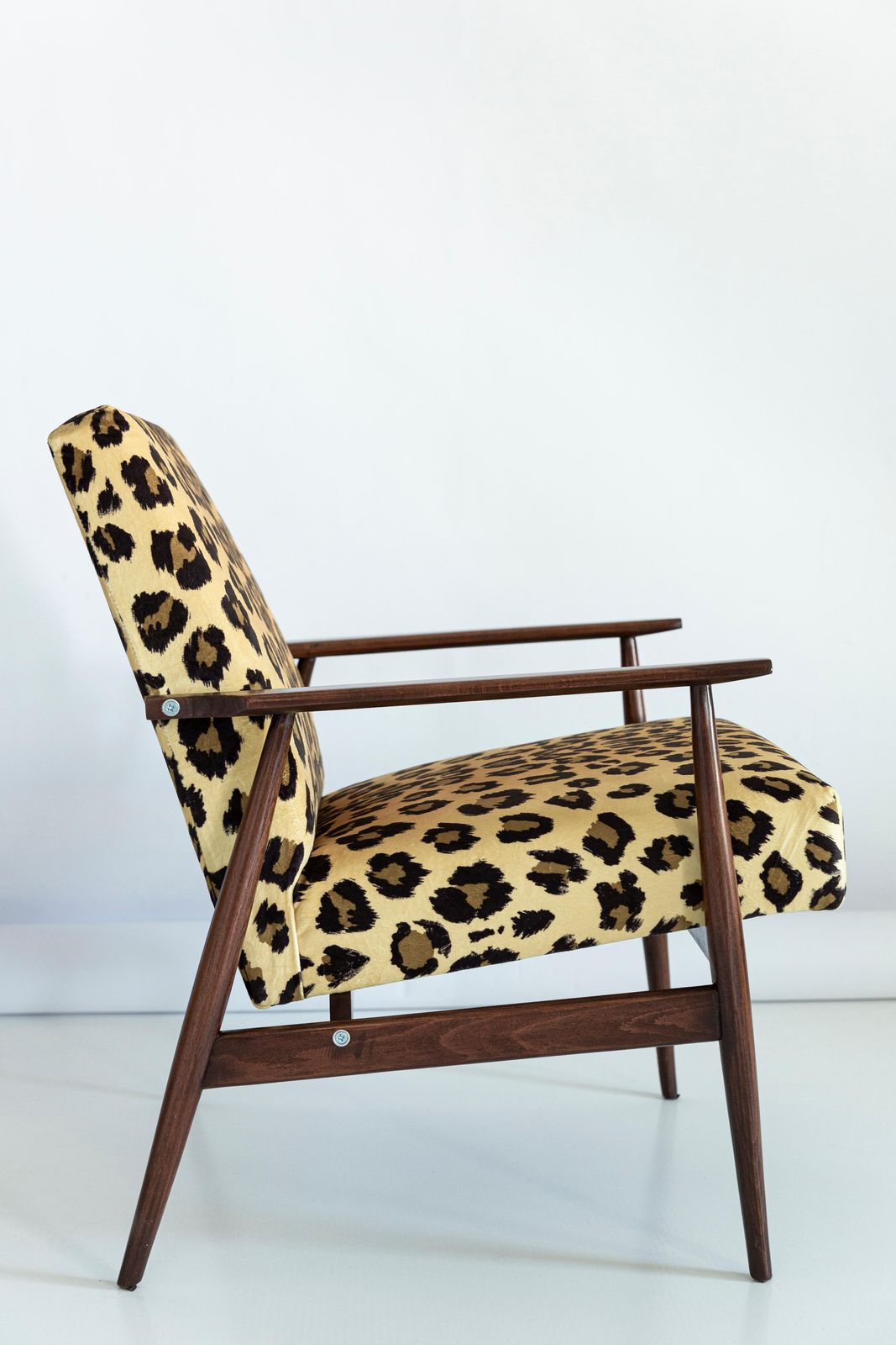 Set Of Six Midcentury Leopard Print Velvet Dante Armchairs, H. Lis, 1960s photo vinterior