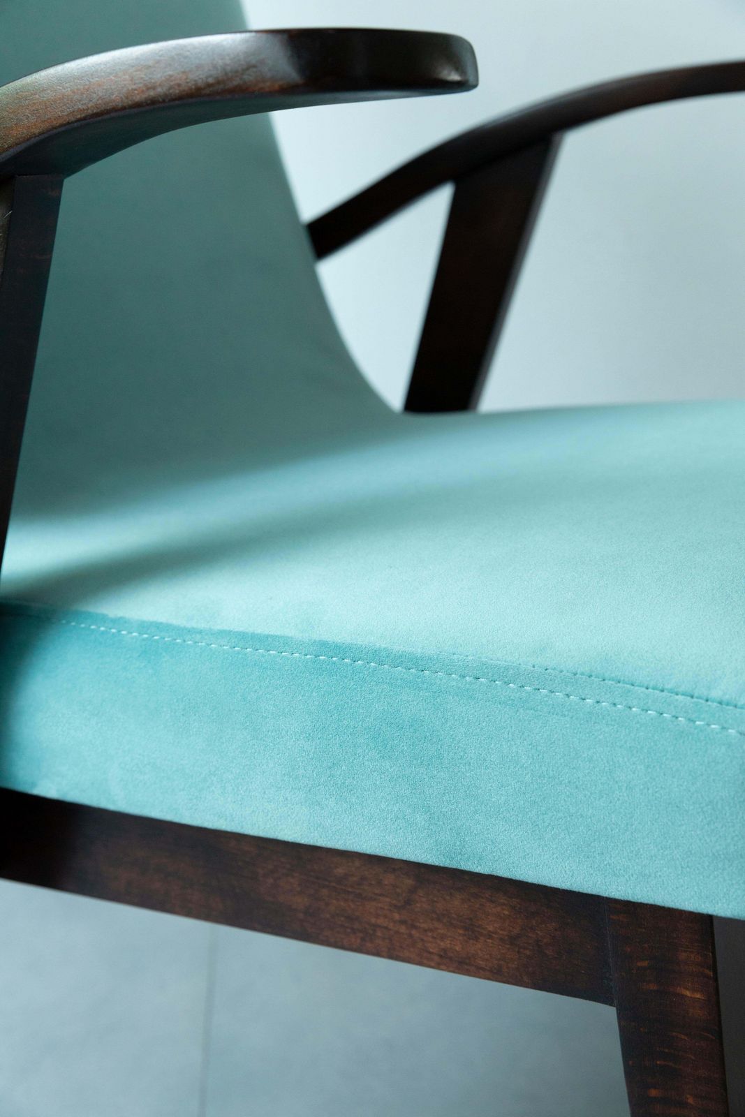photo furniture Vintage Mintgroene Fauteuil Door Mieczyslaw Puchala, Ca. Jaren 1960, 20e Eeuw