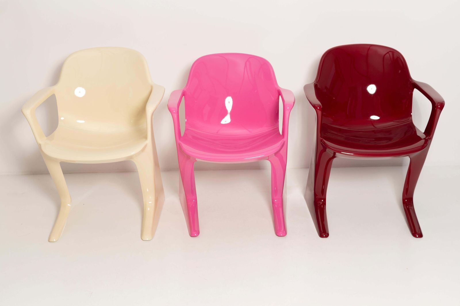 photo vintage Pair Of Mid Century Light Beige Kangaroo Chairs, Ernst Moeckl, Germany, 1968
