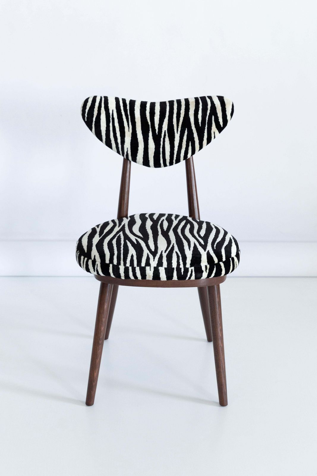 photo buy Set Of Four Midcentury Zebra Black And White Heart Chairs, Poland, 1960s