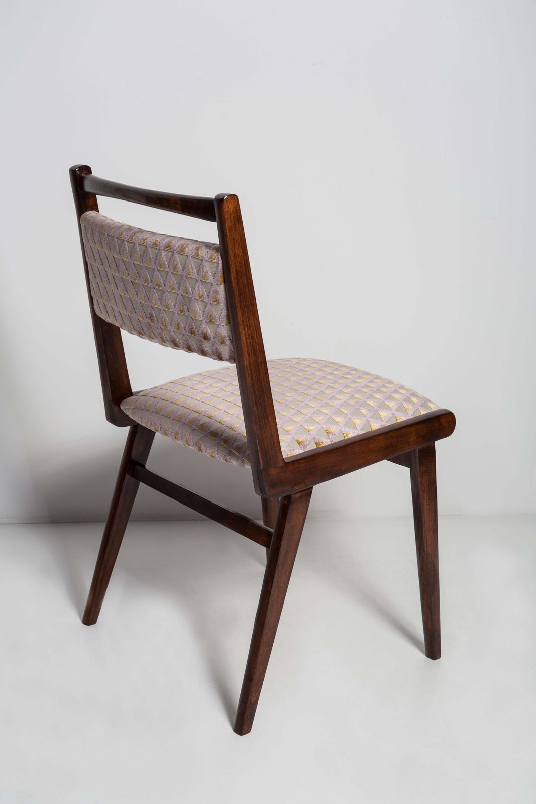 Set Of Eight Mid Century Light Purple Amuleto Velvet Jar Chairs, Poland, 1960s photo Furniture
