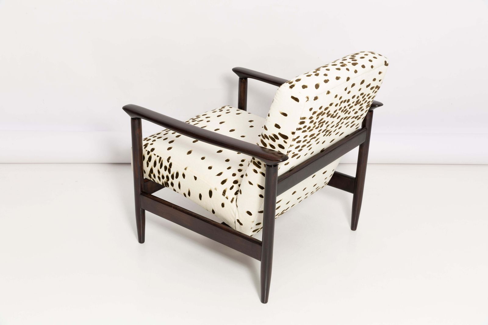 photo vinterior Mid Century Pattern Velvet Dalmatian Armchair, By Edmund Homa, Europe, 1960s