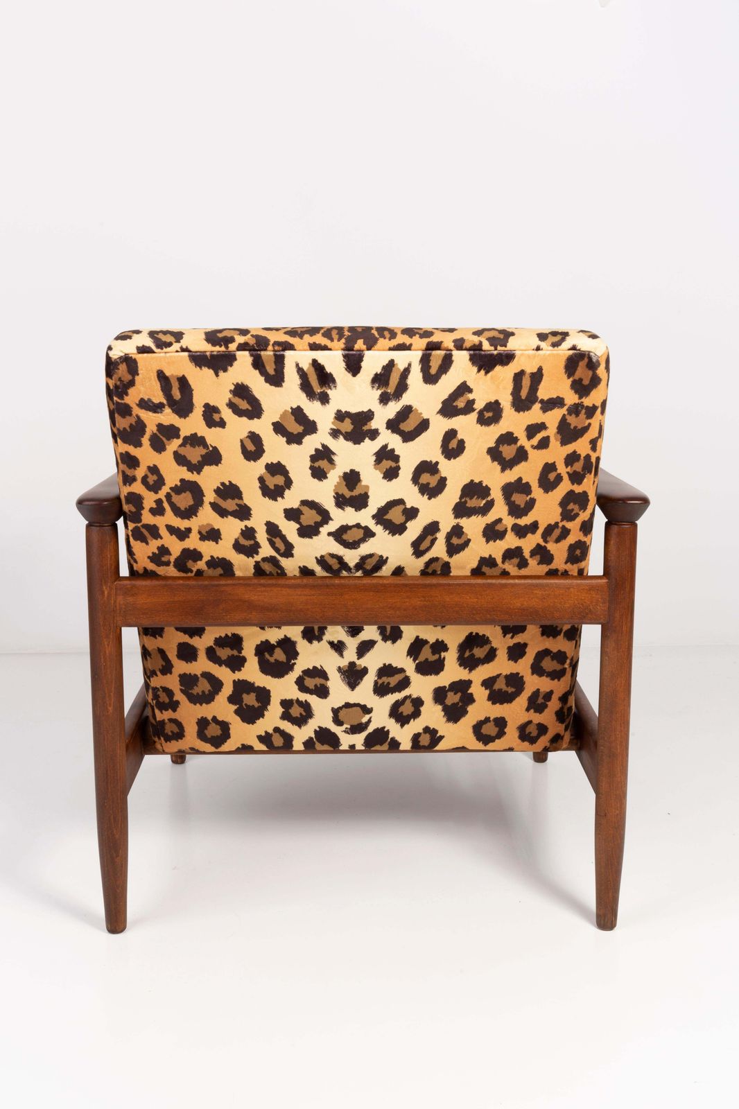photo furniture Vier Fauteuils Met Luipaardprint, Hollywood Regency, Edmund Homa, Jaren 1960, Polen