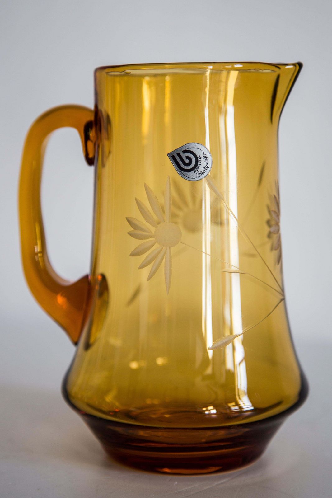 photo vinterior Set Of Six Mid Century Glasses And Yellow Pot, Murano, Europe, 1960s