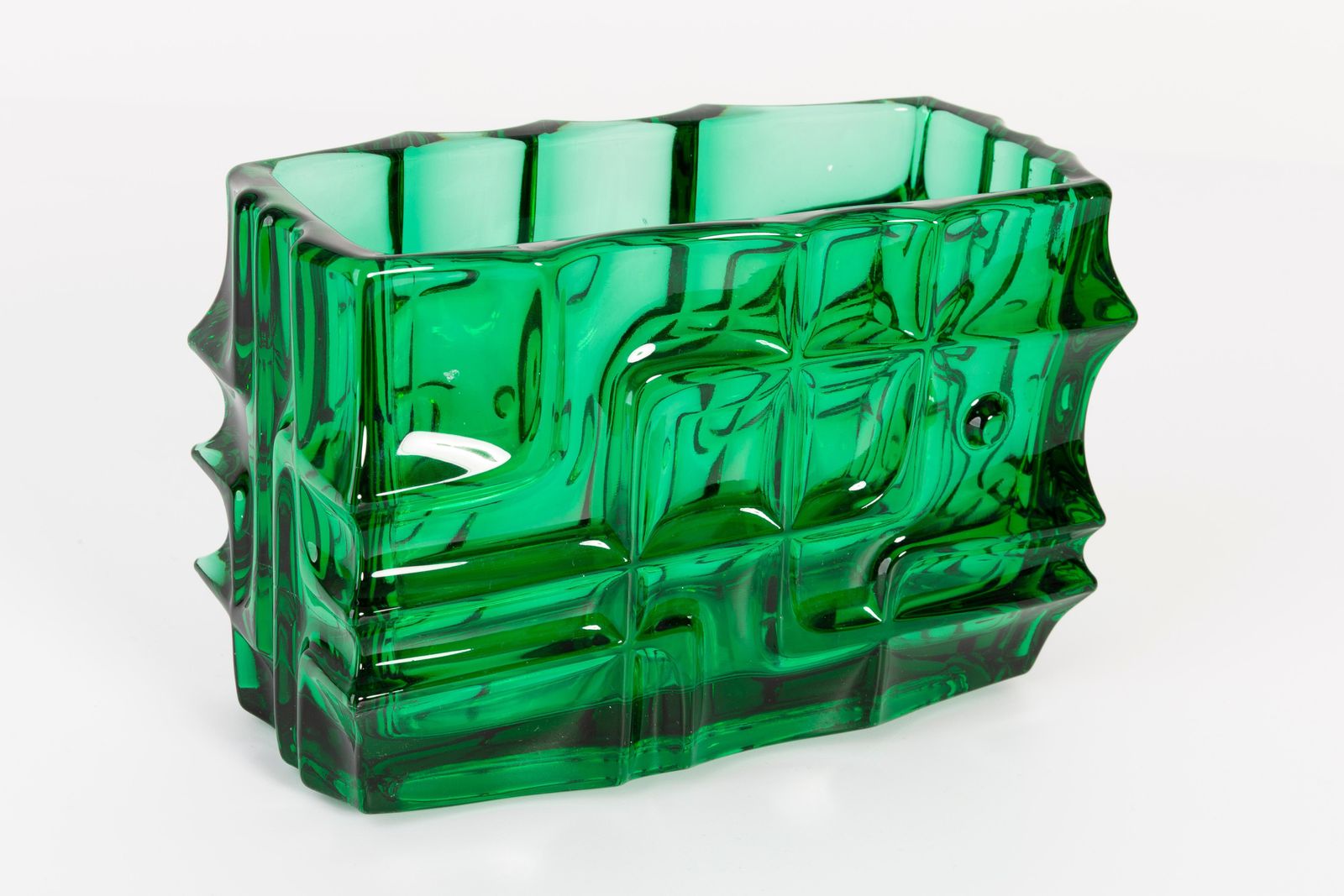 photo furniture Emerald Green Vase By Vladislav Urban For Sklo Union, 20th Century, Europe 1960s