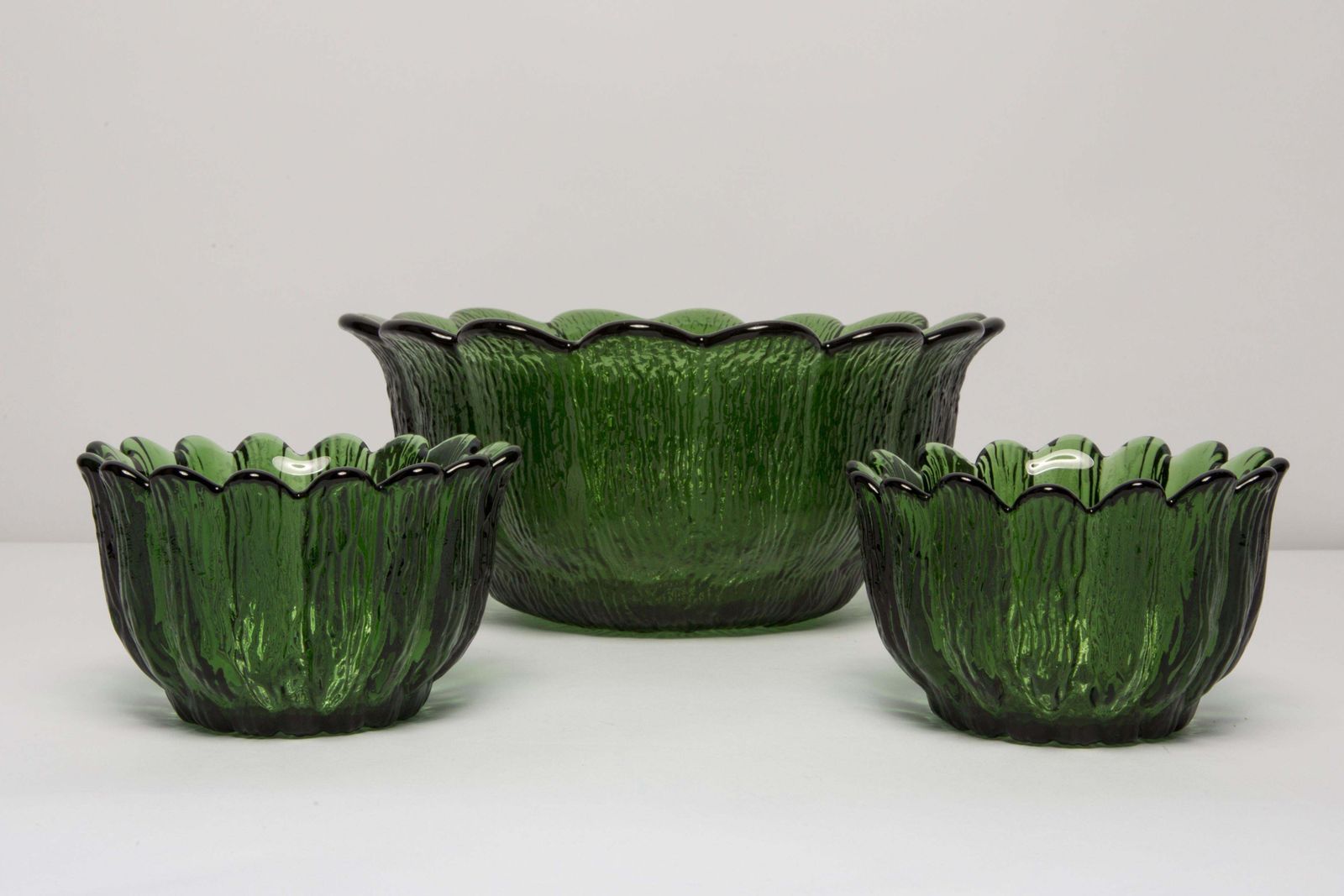 Set Of Three Mid Century Crystal Green Glass Bowls, Italy, 1970s photo vinterior