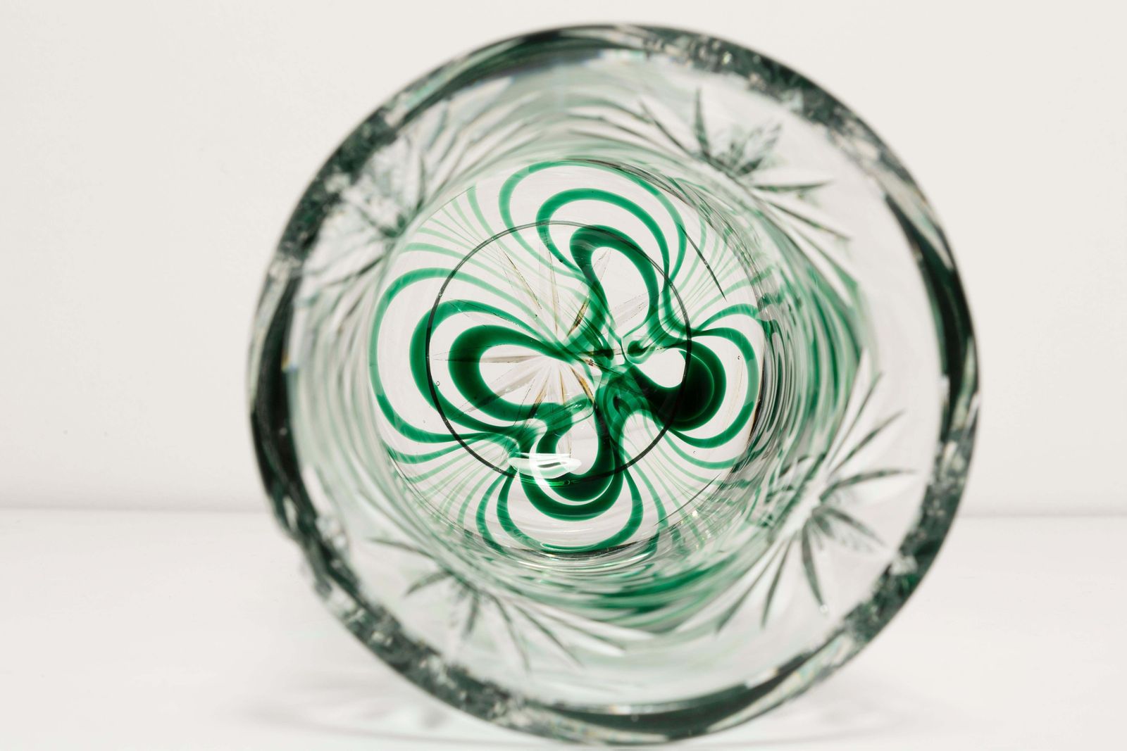 photo vinterior Mid Century Vintage Transparent And Green Crystal Vase, Italy, 1960s