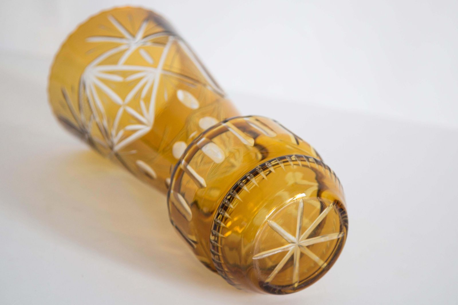 photo vintage Mid Century Vintage Big Yellow Crystal Vase, 20th Century, Europe, 1960s