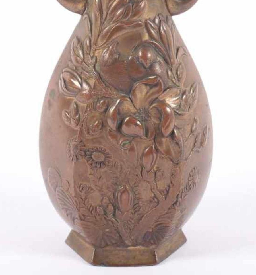 Ancient Japanese Meiji Vase, Late 19th Century photo furniture
