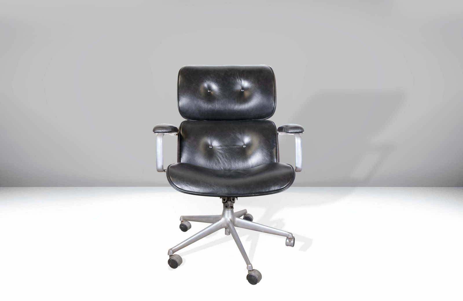 Vintage Mim Armchair, 1960s photo vinterior