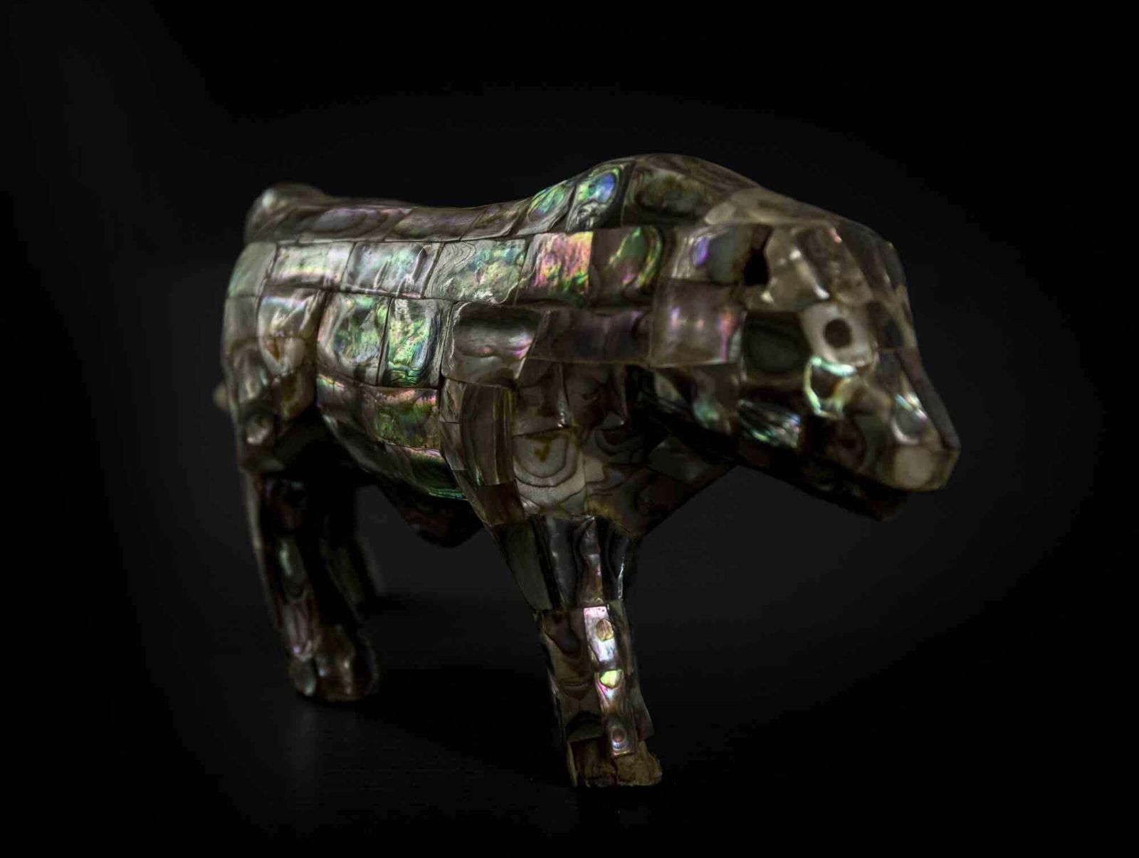 P, Vintage Mother Of Pearl Animal Sculpturer, Italy, 1970s photo 255.0