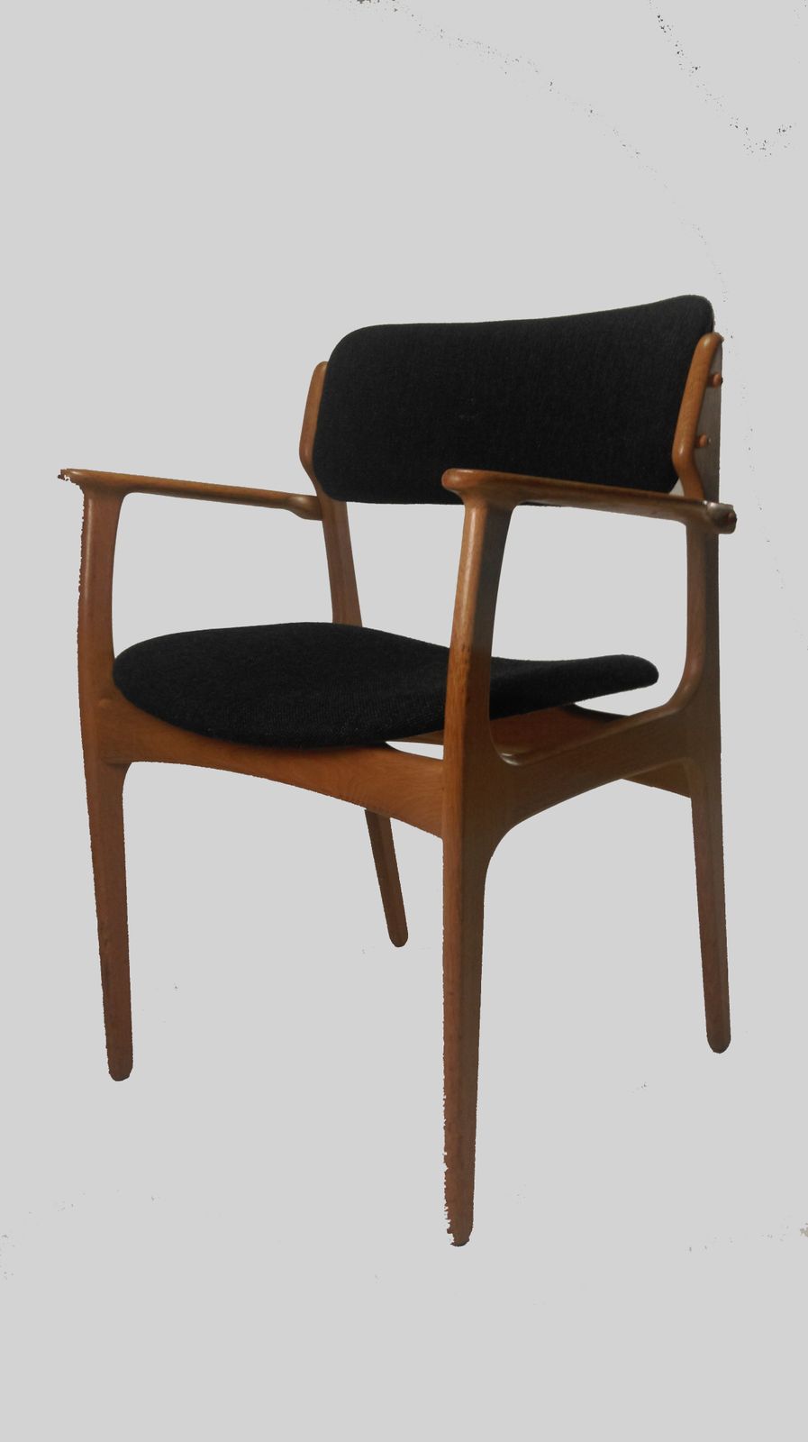 1950s Erik Buch Set Of Eight Model 50 Armchairs In Oak And Black Fabric photo vinterior