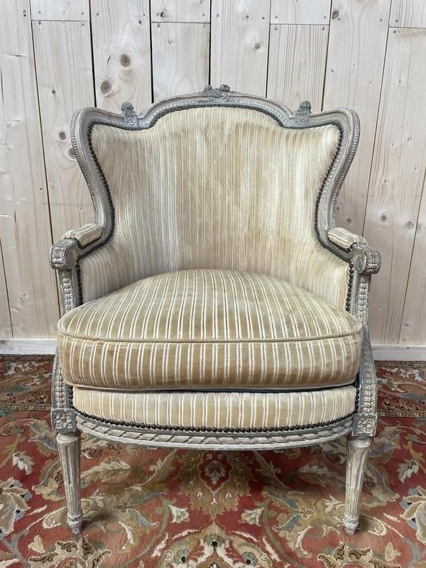 Fauteuil   Bergère De Style Louis XVI Réchampie Velours Beige