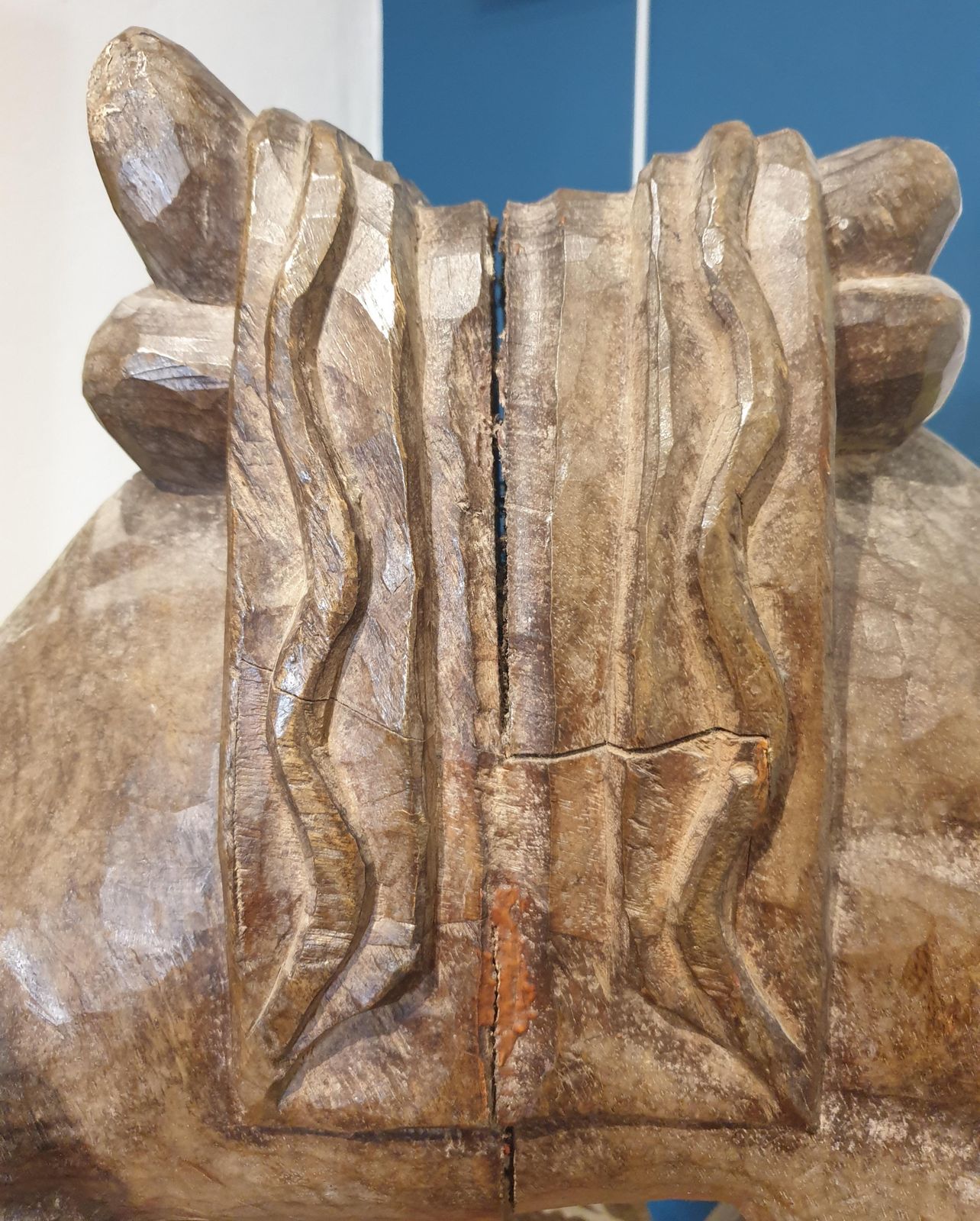 Unknownlarge Neapolitan 19th Century Hardwood Sculpture Of A Crèche Camel.1890s photo vinterior