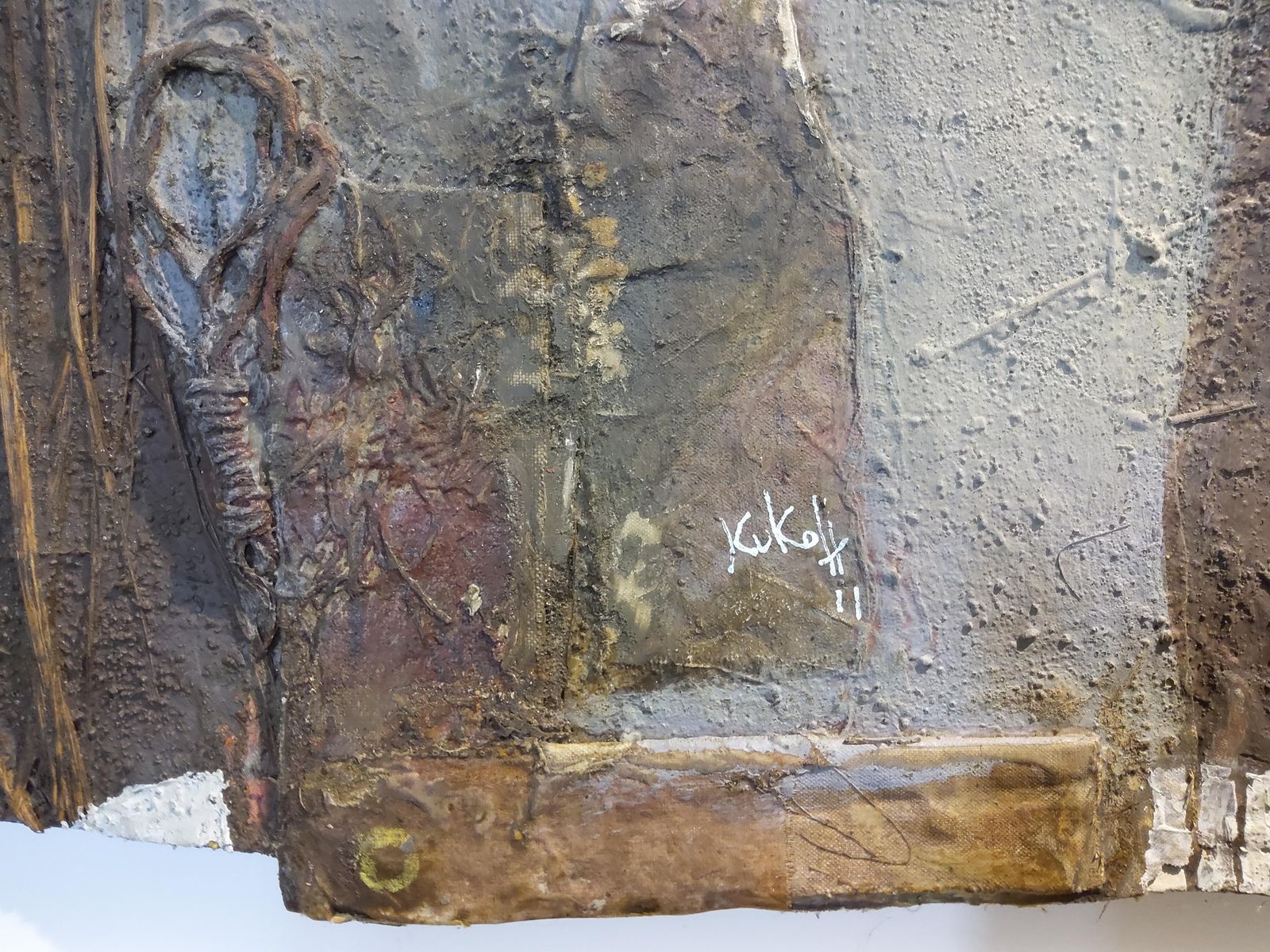 Kugbe Kukofftrilogie, Element 3, Air. Mixed Media.2011 photo furniture