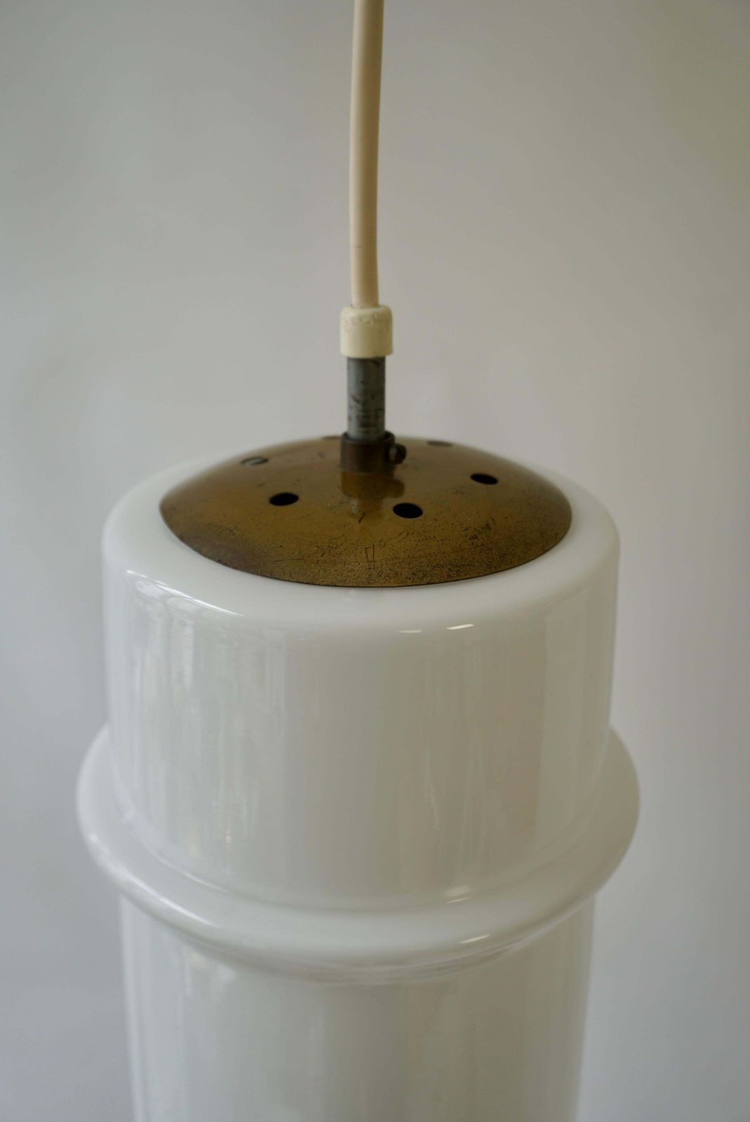photo for sale Two Stilnovo Pendant Lamps In Murano Glass And Brass, Italy, 1960s.