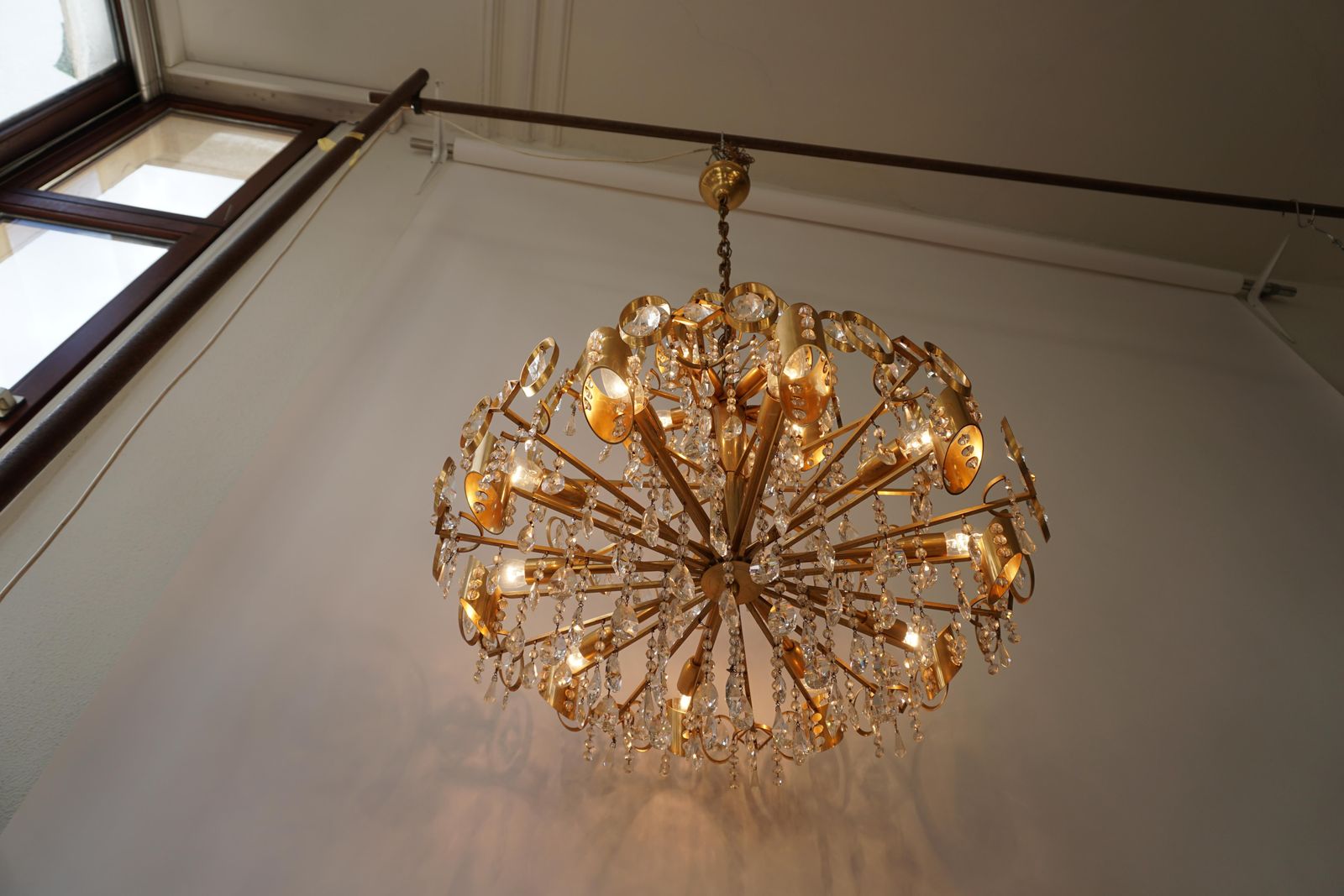 Glamorous Hollywood Regency Gilt Brass And Crystal Palwa Chandelier photo vintage