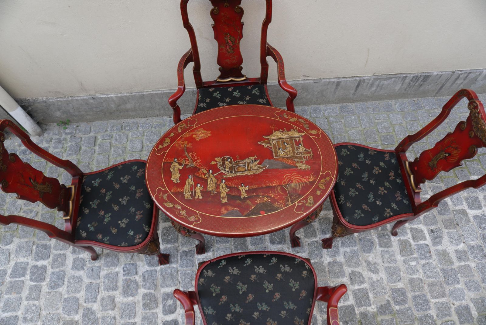 photo vinterior Red Lacquered English Chippendale Living Room Set In Japanese Style