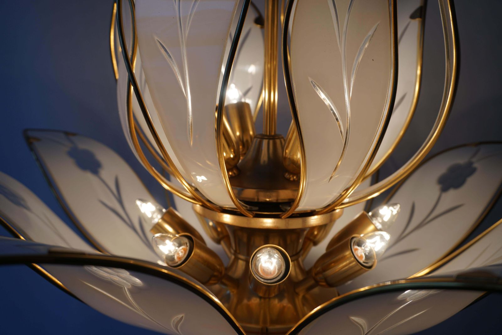 3059.0 Two Lotus Chandeliers In Brass And White Murano Glass In Franco Luce Style photo