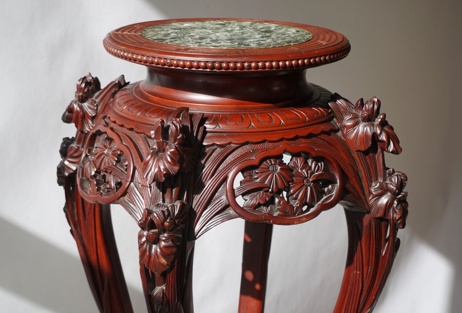 photo vintage Chinese Rosewood Country House Pedestal