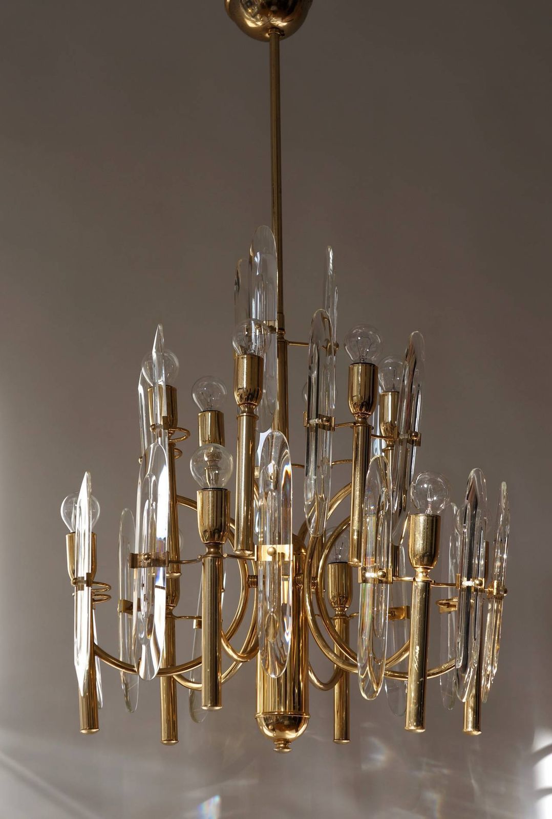 Mid Century Modernist Crystal Glass And Brass Sciolari Chandelier photo Lighting